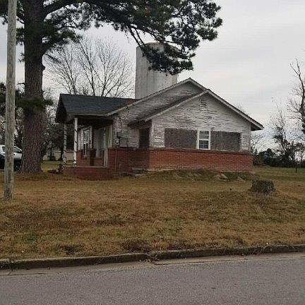 2nd image of 1100 E Jewell St