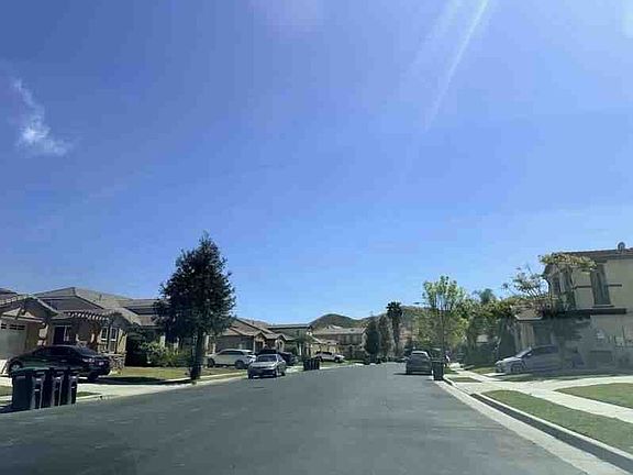5th image of 1555 Red Clover Ln