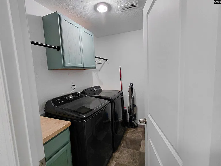 836 Chariot Way — Photo 16