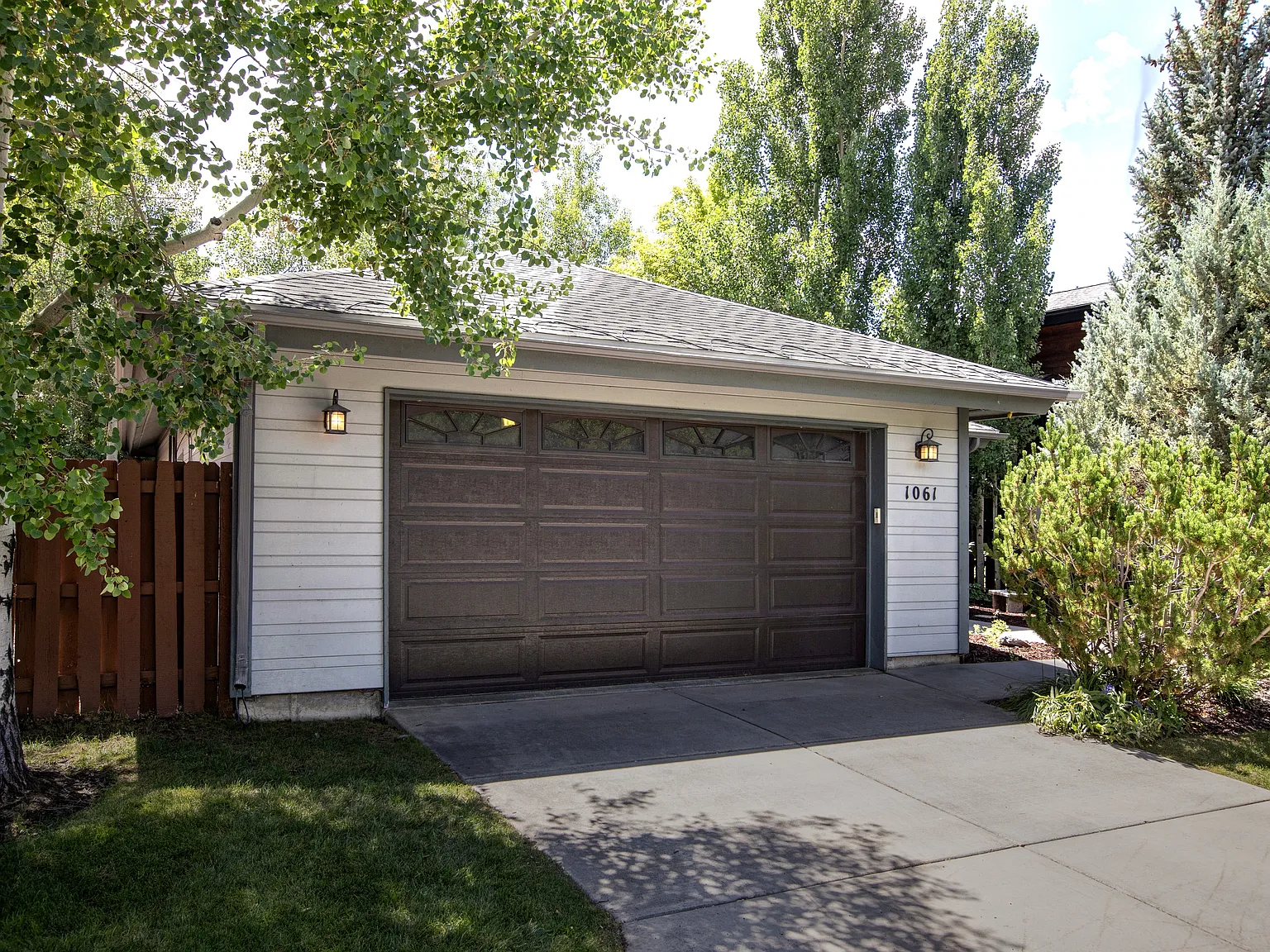 3 bed, 1186 sqft, $3,600 — Photo 2