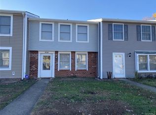 8126 Clovertree Ct, North Chesterfield, VA 23235