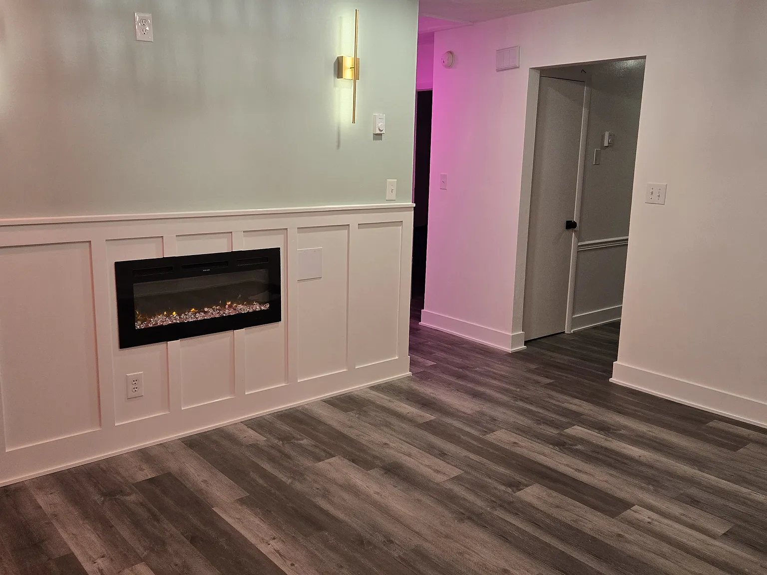 2 bed, 850 sqft, $2,050 — Photo 2