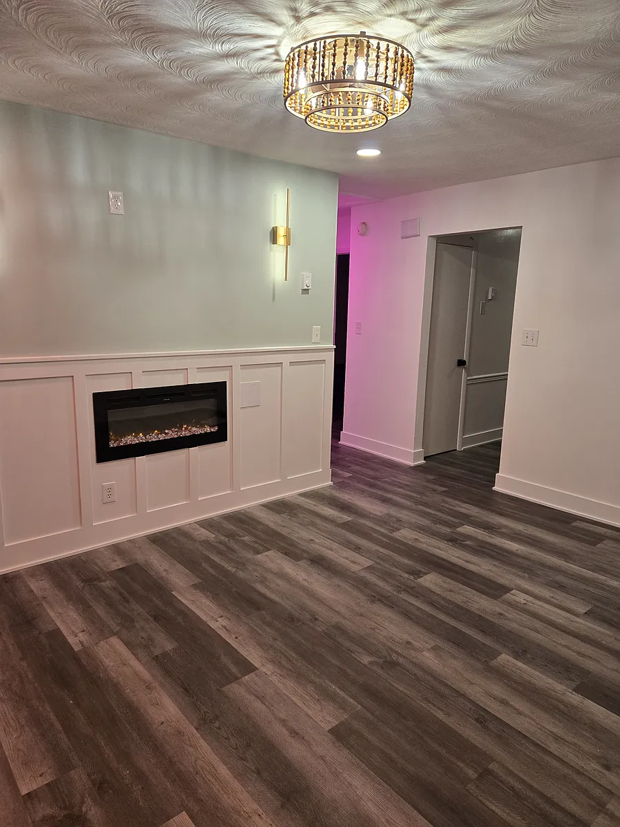 Building Photo - 118 Forrest Ave #B