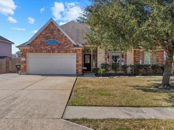 8611 Rocky River St, Cove, TX 77523