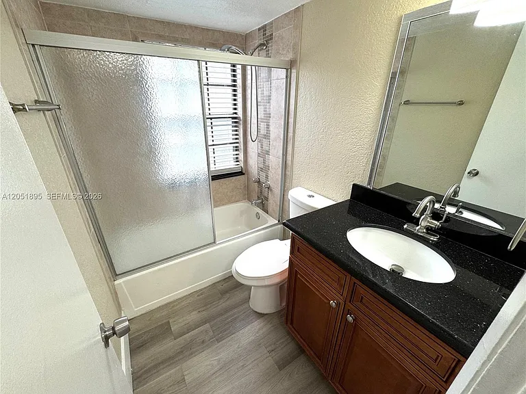 2626 Riverside Dr #2626 — Photo 8