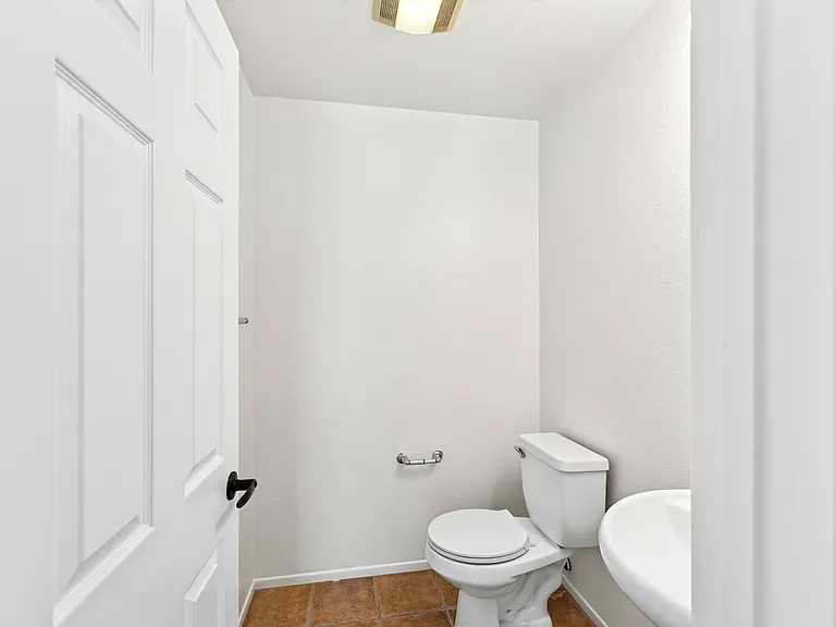 42028 Dunes Ct — Photo 27