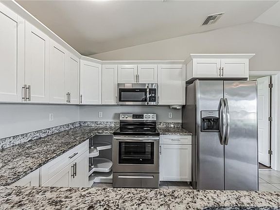 5th image of 4217 Jacaranda PKWY W