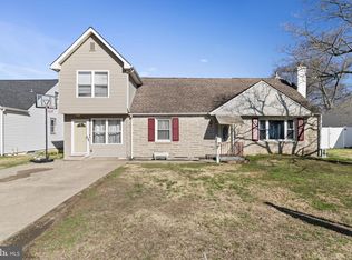 1306 New Chestnut St, Bristol, PA 19007