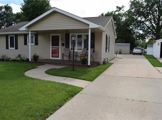 505 E 23rd St S, Newton, IA 50208