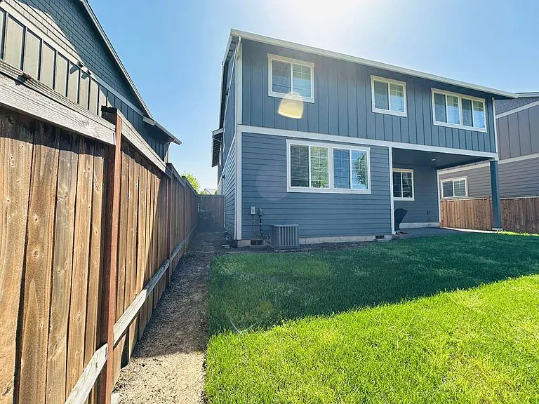 625 SE 78th Ave — Photo 78