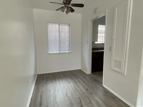 10812 S Manhattan Pl, Los Angeles, CA 90047