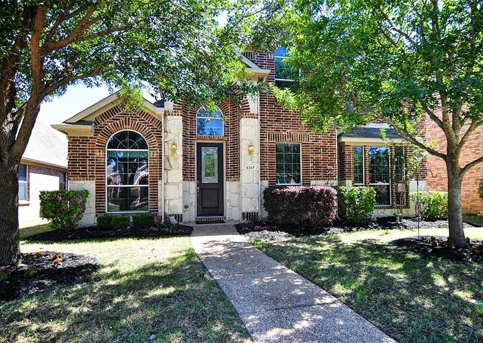 1st image of 9317 Woodhurst Dr