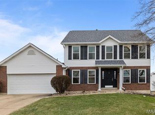 38 Hidden Hills Dr, Saint Charles, MO 63303