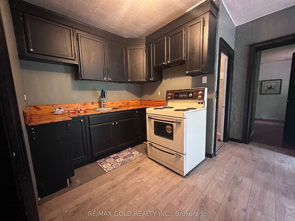 2nd image of 292 Freelton Rd #2