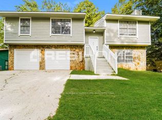 8175 Winewood Way, Riverdale, GA 30274