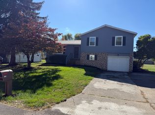 435 Derby Downs Rd, Newark, OH 43055