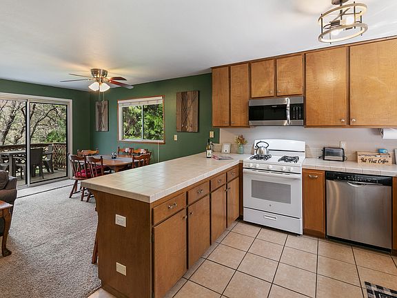 3rd image of 26412 Lake Forest Dr