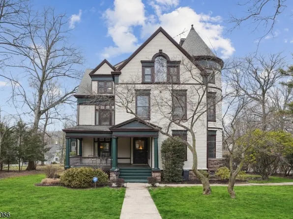 369 Scotland Rd, South Orange Village Twp., NJ 07079
