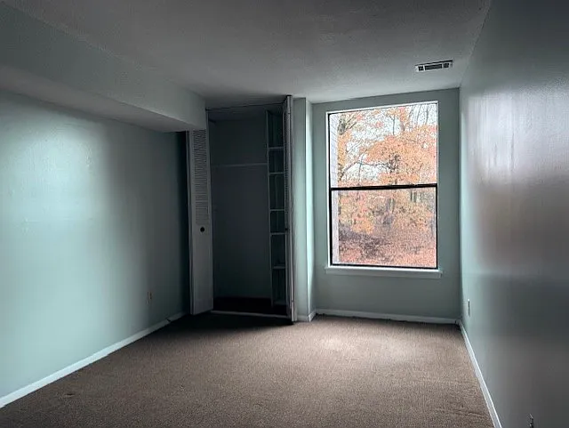 34 Shrewsbury Green Dr #I — Photo 12