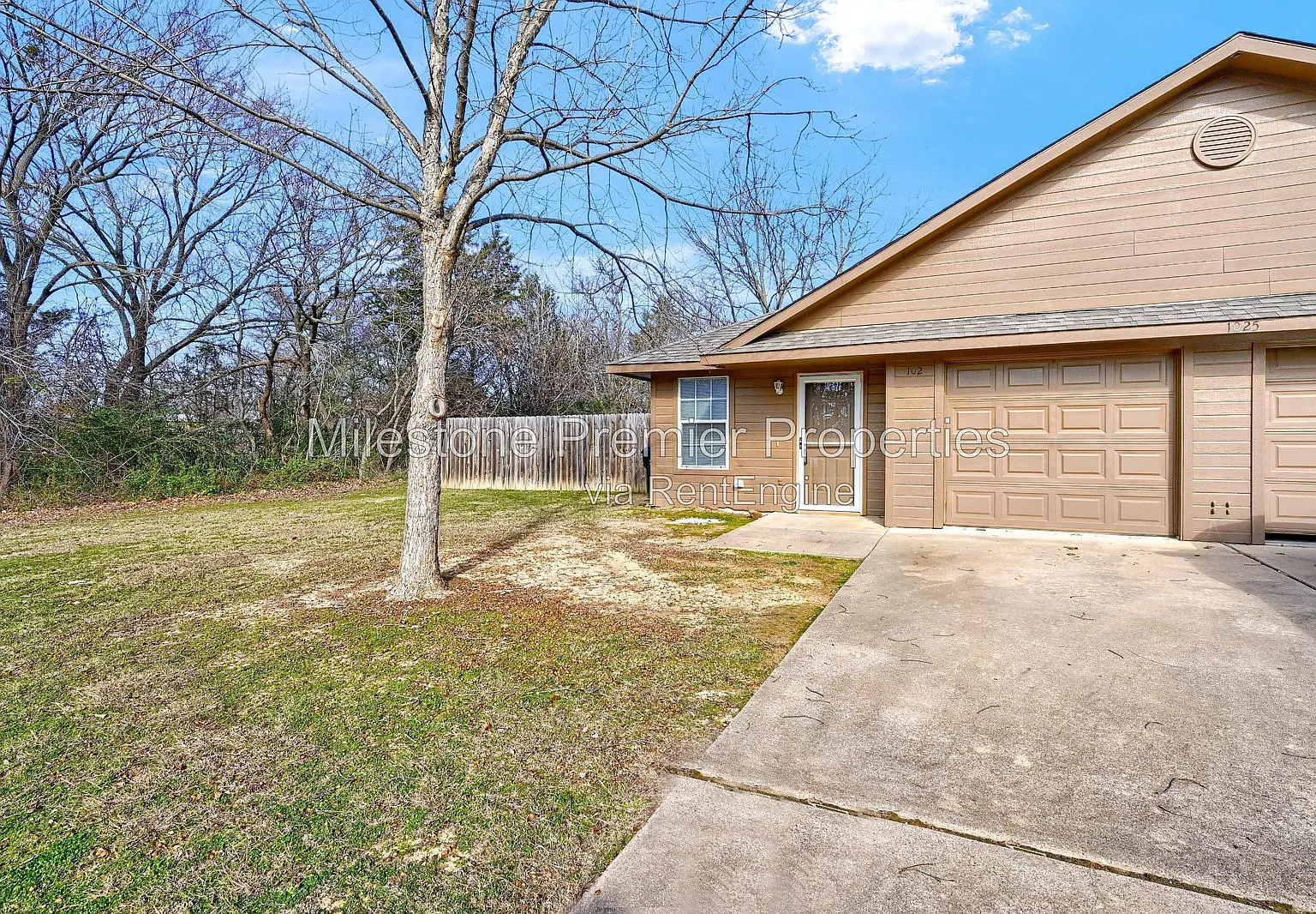 2 bed, 2.0 bath, 1200 sqft, $1,199 — Photo 1