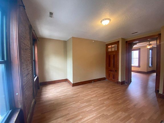 2nd image of 2904 Cherokee St Floor 2