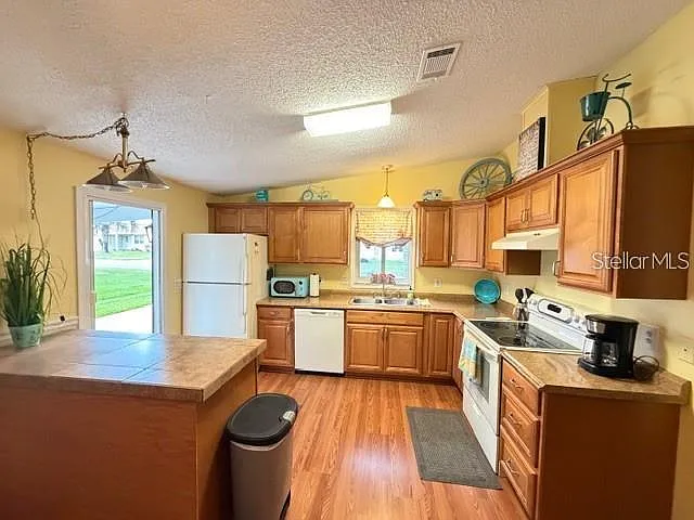 1215 Panama Pl — Photo 9