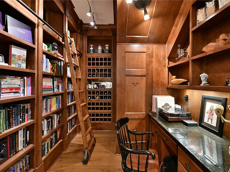 324 Village Walk Ln — Photo 26