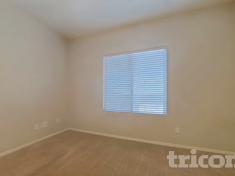 17345 W Watkins St — Photo 12
