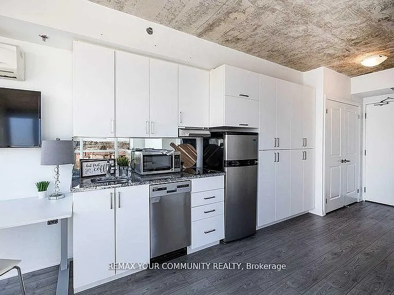 1900 Simcoe St N #532 — Photo 5