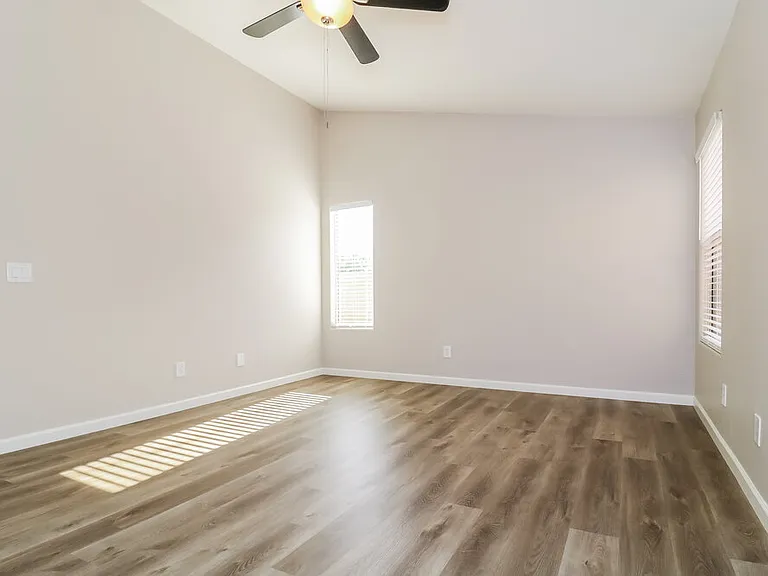 13625 W Lisbon Ln — Photo 13