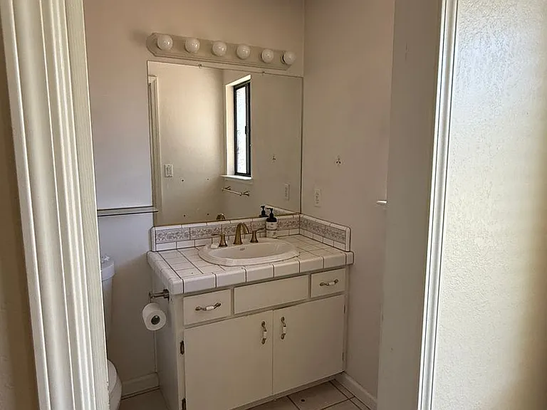 4161 Helen Ln — Photo 12