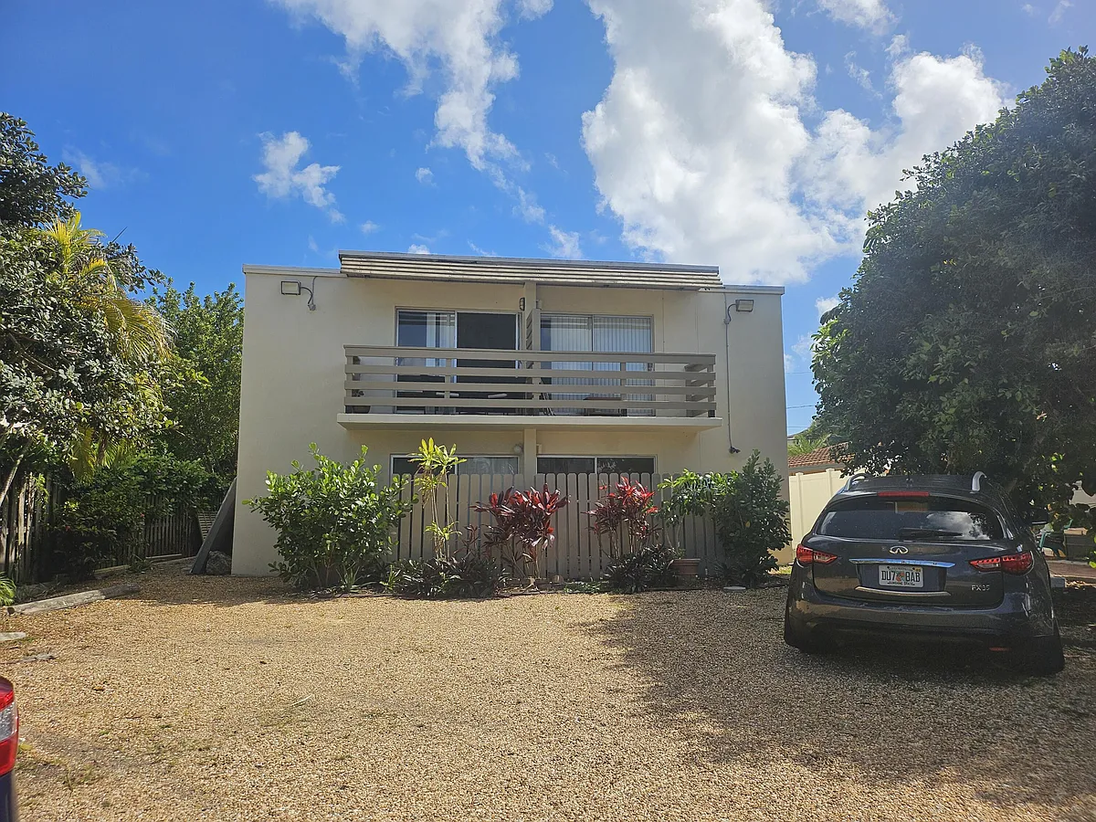 Building Photo - 3222 E Marine Dr #1