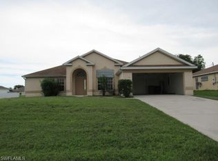 1002 NE 7th Pl, Cape Coral, FL 33909