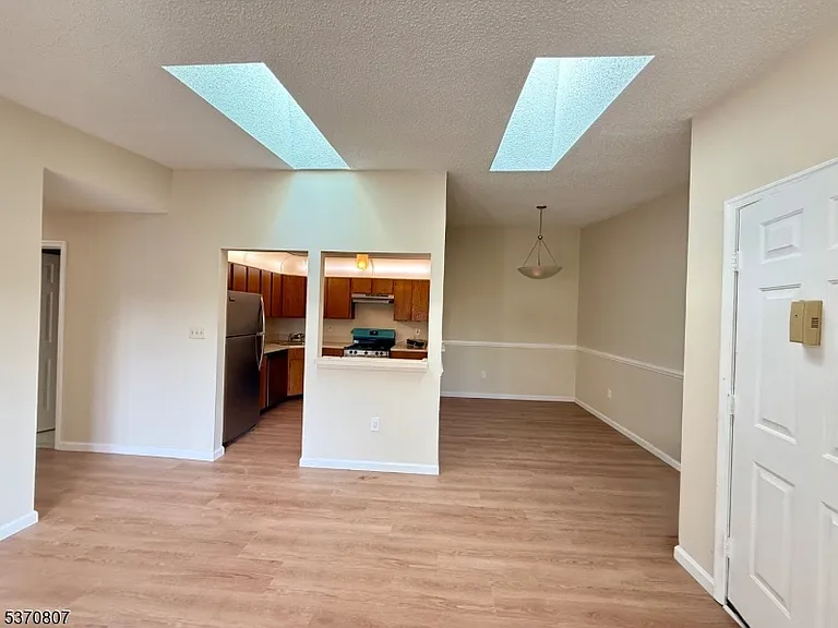 81 Fisher Dr #81 — Photo 2