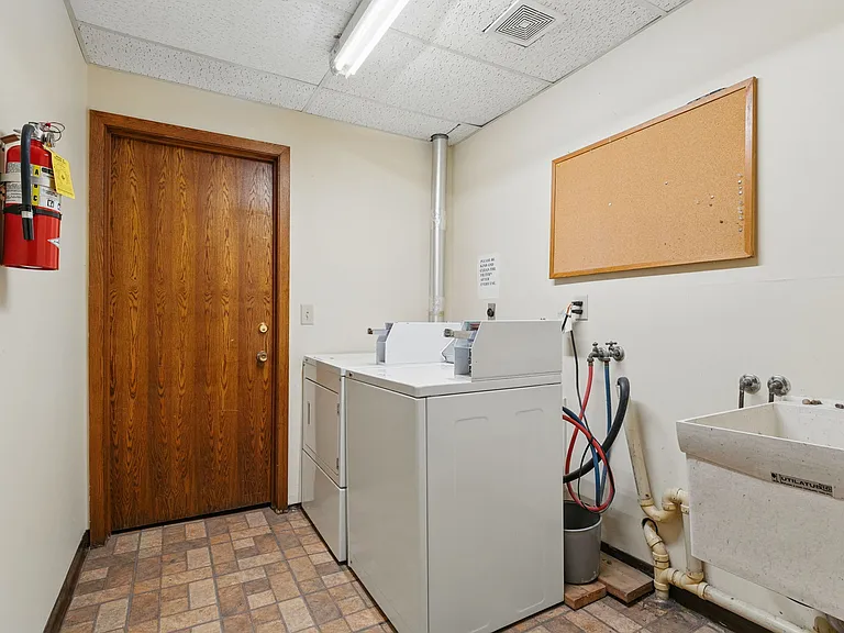 440 Brad St — Photo 12
