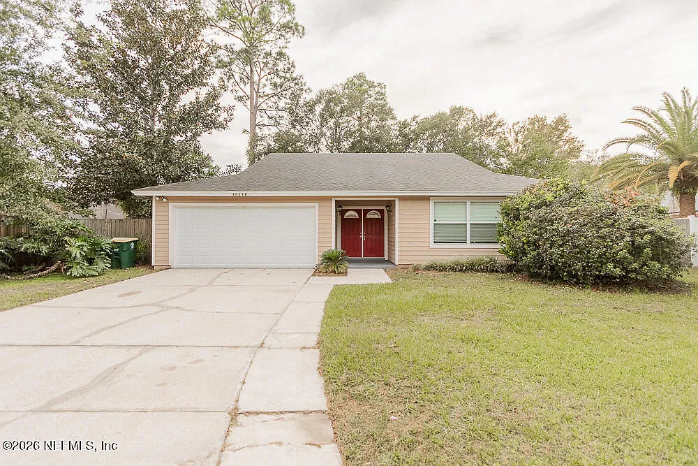 3 bed, 2.0 bath, 1828 sqft, $2,150 — Photo 1