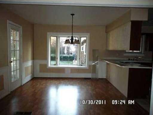 4th image of 15783 Kingston Dr