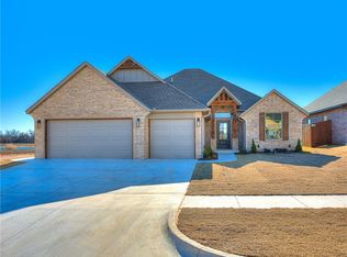 11712 SW 47th St, Mustang, OK 73064