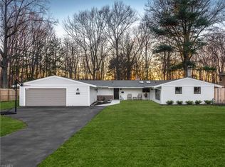 2338 Chestnut Dr, Westlake, OH