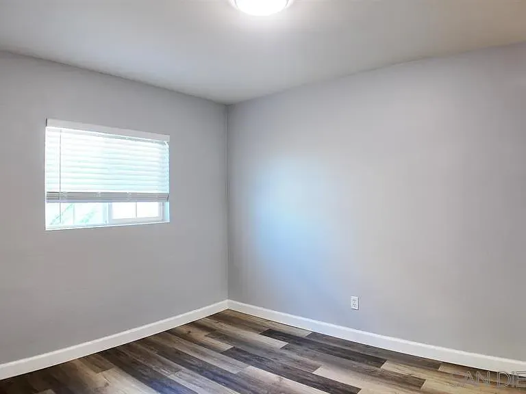 3934 1/2 Marine View Ave — Photo 25