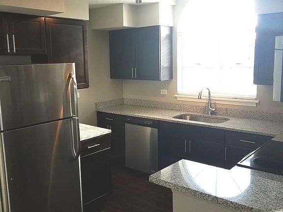 4th image of 1731 Ontario Ave APT 203