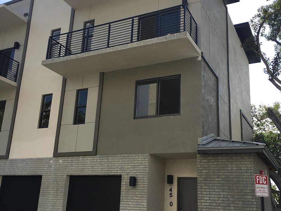 2nd image of 450 SE 1st Cir