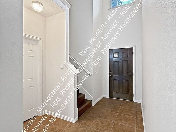 4th image of 8732 San Bernard St