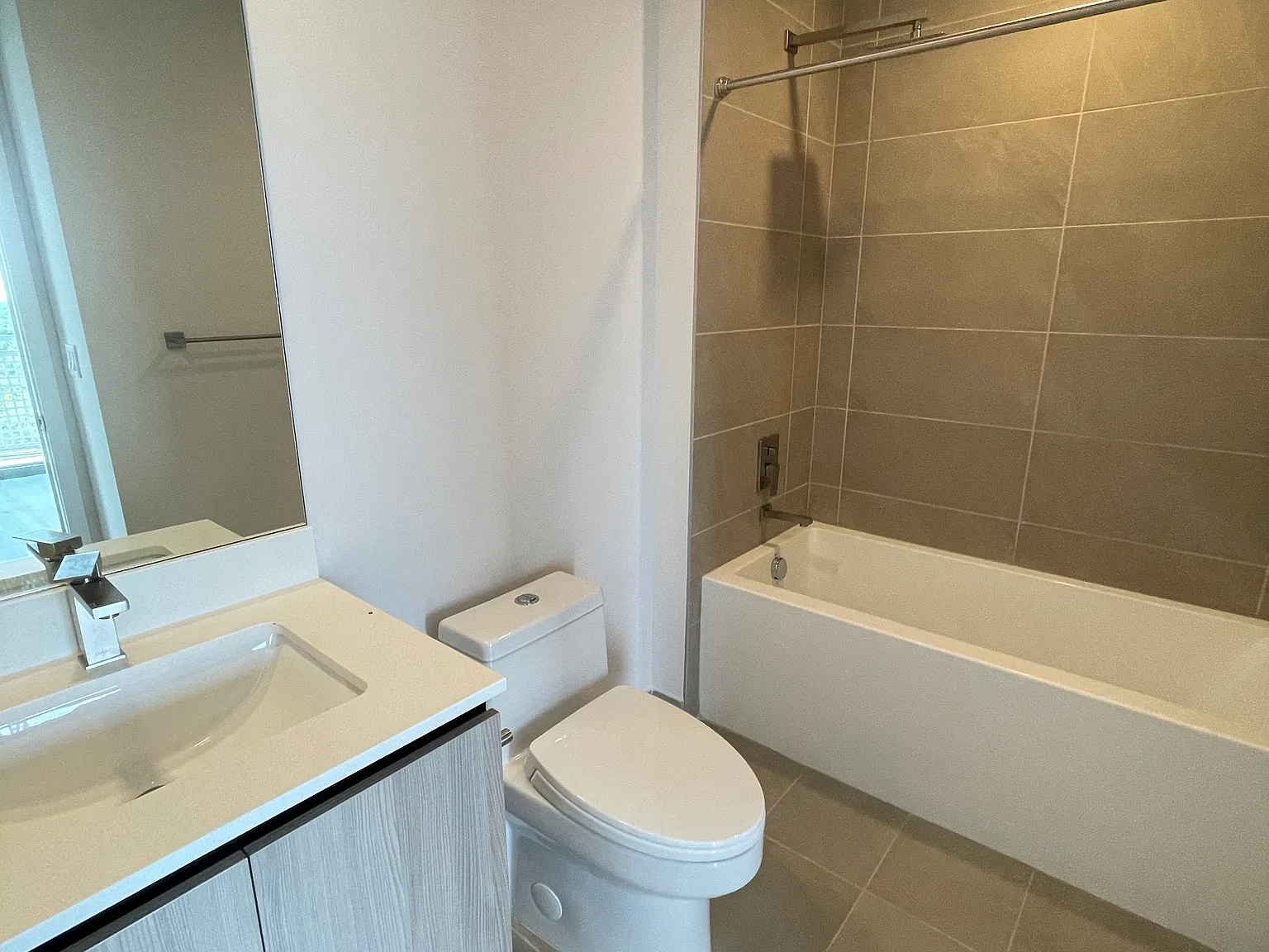 9155 S Dadeland Blvd — Photo 3