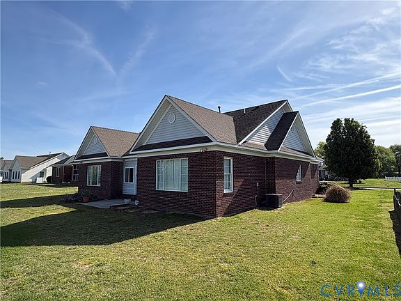3rd image of 225 Lighthouse Pointe