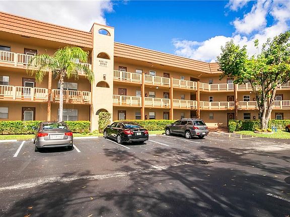 4th image of 9761 S Sunrise Lakes Boulevard #105