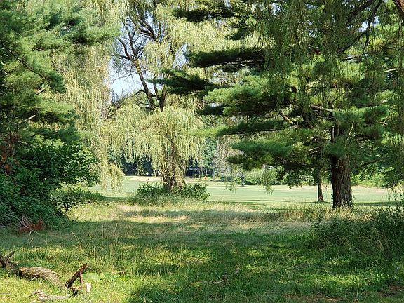 3rd image of 16 Eagle Greens Ct