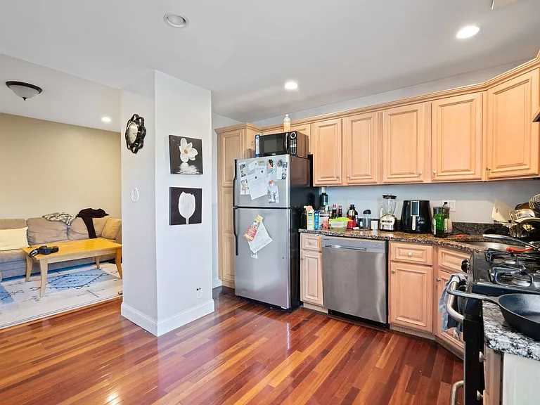 783 Cambridge St #2R — Photo 4