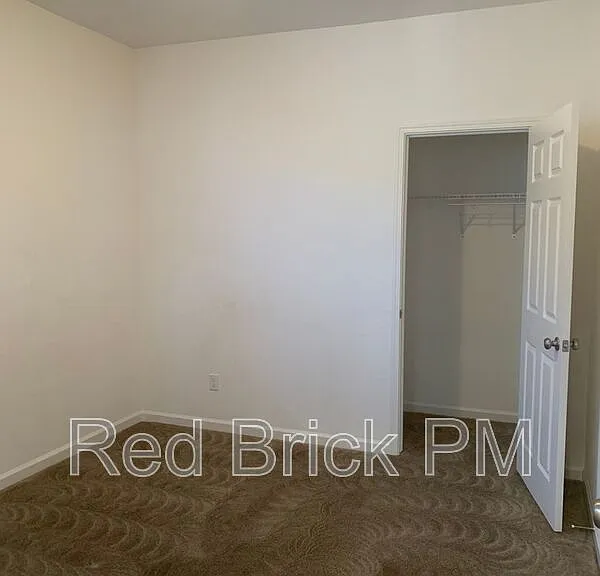 821 Tivoli Dr — Photo 9