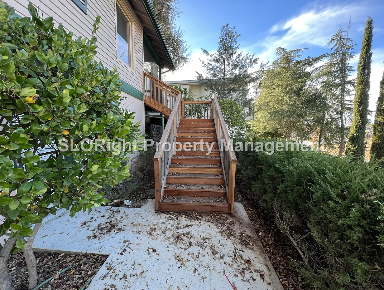 3 bed, 2.0 bath, 1456 sqft, $3,500 — Photo 2